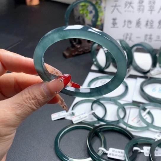 翡翠手镯未镶嵌摩*56尺寸