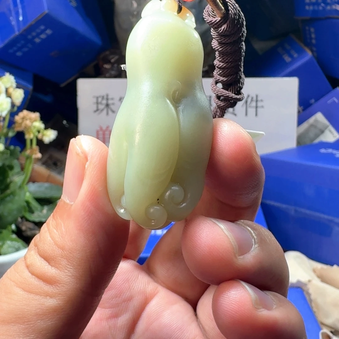 和田玉（糖玉）未镶嵌颈饰