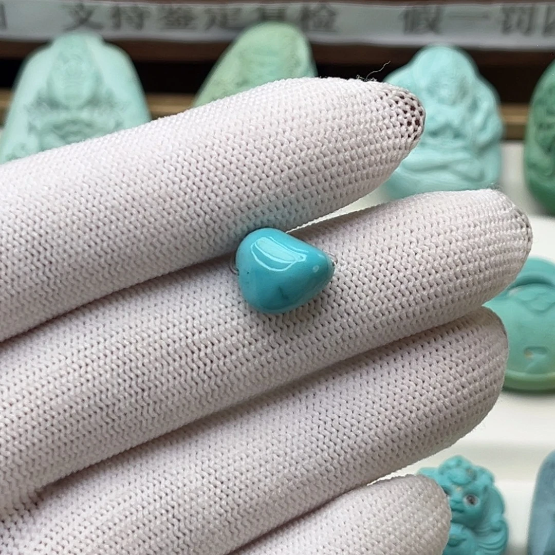 绿松石未镶嵌珠宝奇石随形