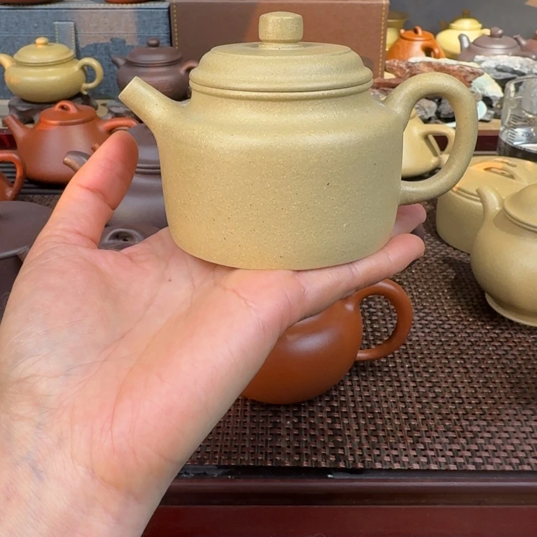 本山绿泥茶壶200毫升左右