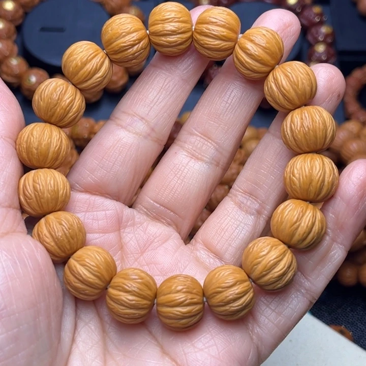 猴头核桃吊坠1.5金丝十二棱