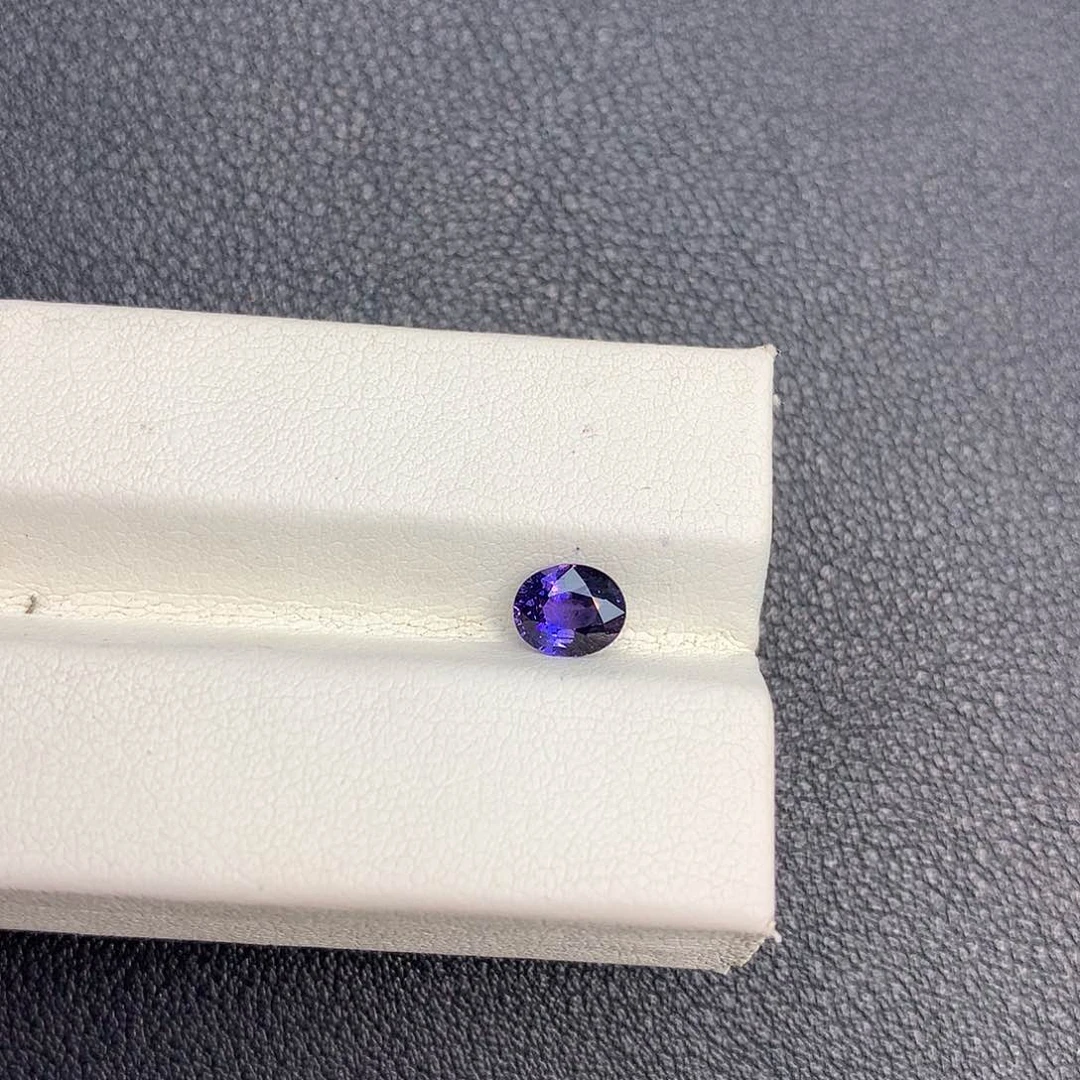 蓝宝石裸石未镶嵌70分