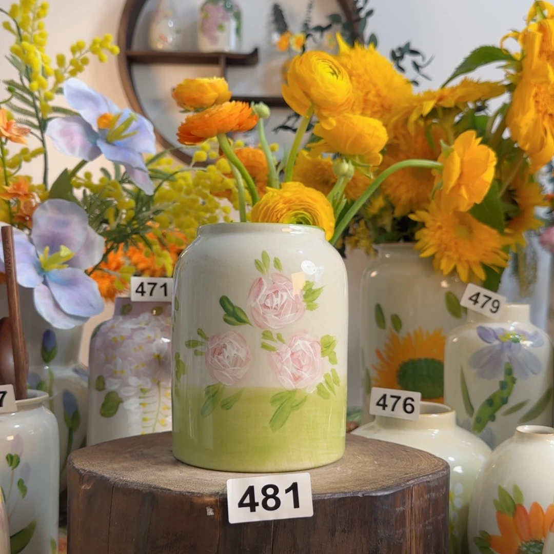 摆件景德镇陶瓷手绘原创 小花瓶摆件无孔