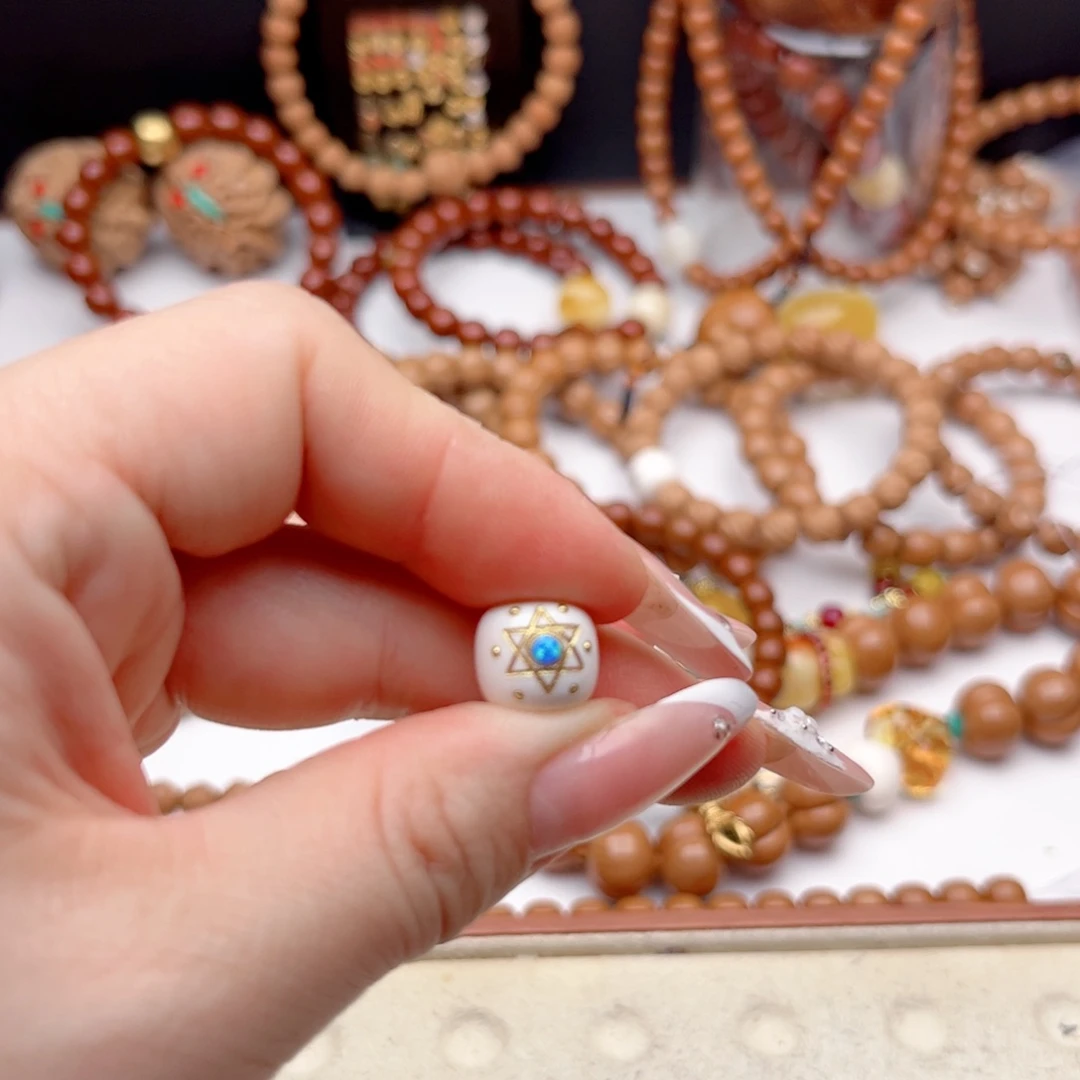 小***儿猴头核桃手串老邢配饰