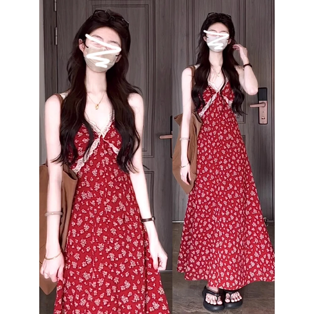 度假风V领碎花吊带连衣裙女2025夏季新款气质高级感沙滩裙长裙子