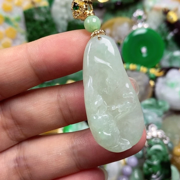 吊坠(赠链)未镶嵌翡翠