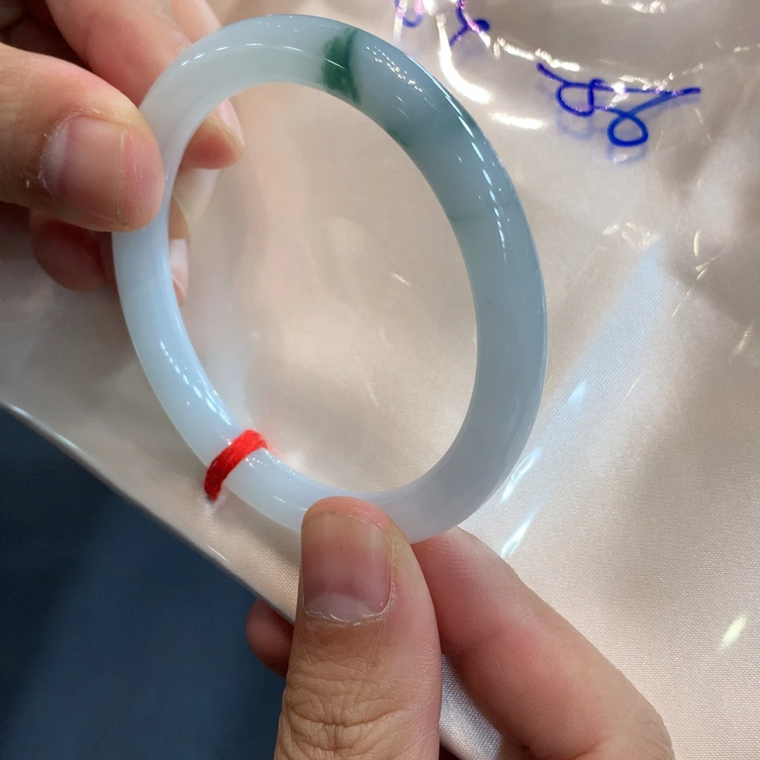 翡翠未镶嵌手镯手镯