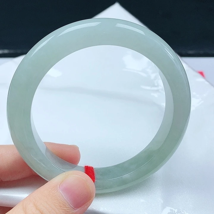 翡翠手镯未镶嵌天然翡翠手镯