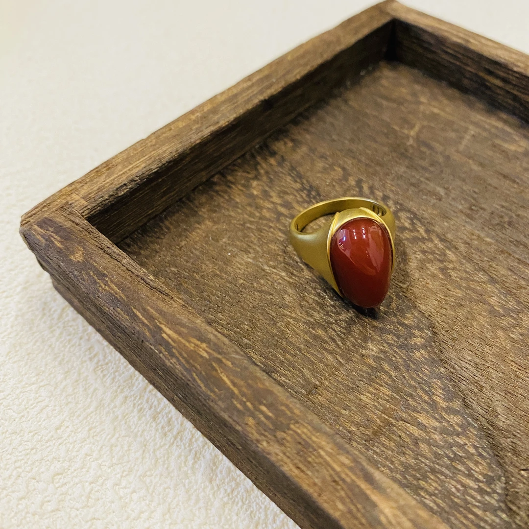 HL12081 南红满色满肉瓦西牛血红戒指 18K金镶嵌