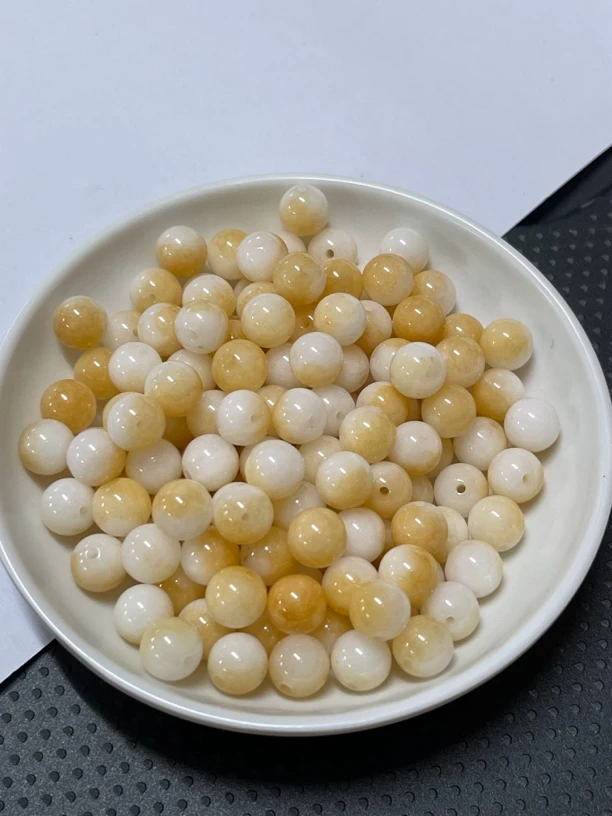 新疆半糖散珠A72  卡8MM 30颗 （赠弹力绳）