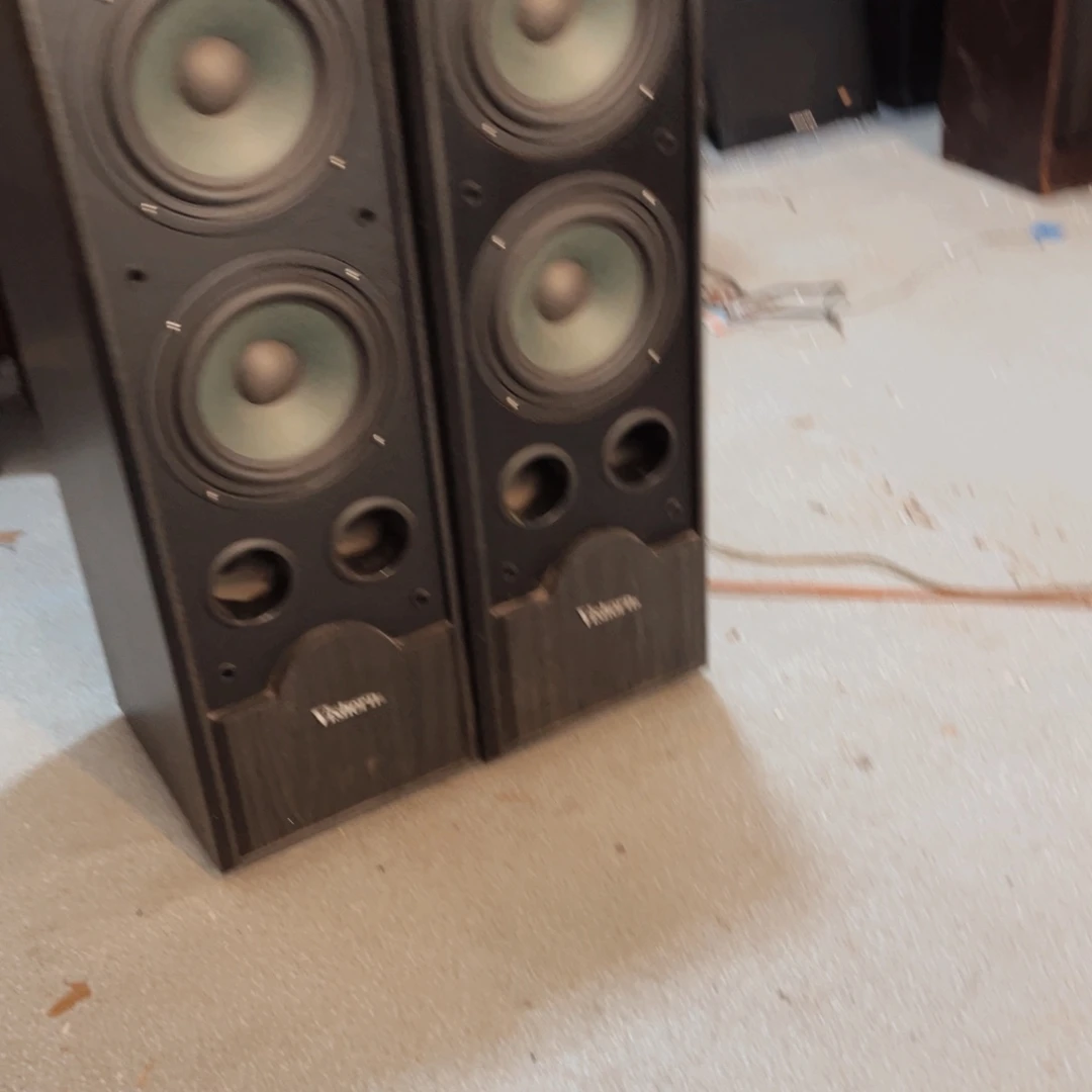 8新一对美国威士邦落地箱包邮