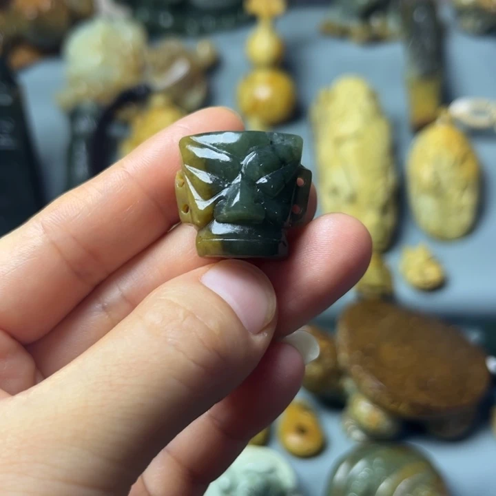 岫岩河磨玉（透闪石质玉）未镶嵌挂件