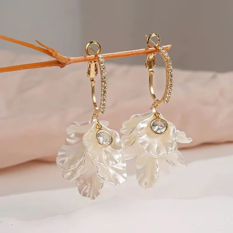 铜合金合成锆石耳饰 女时尚耳环白色精致超仙百搭款