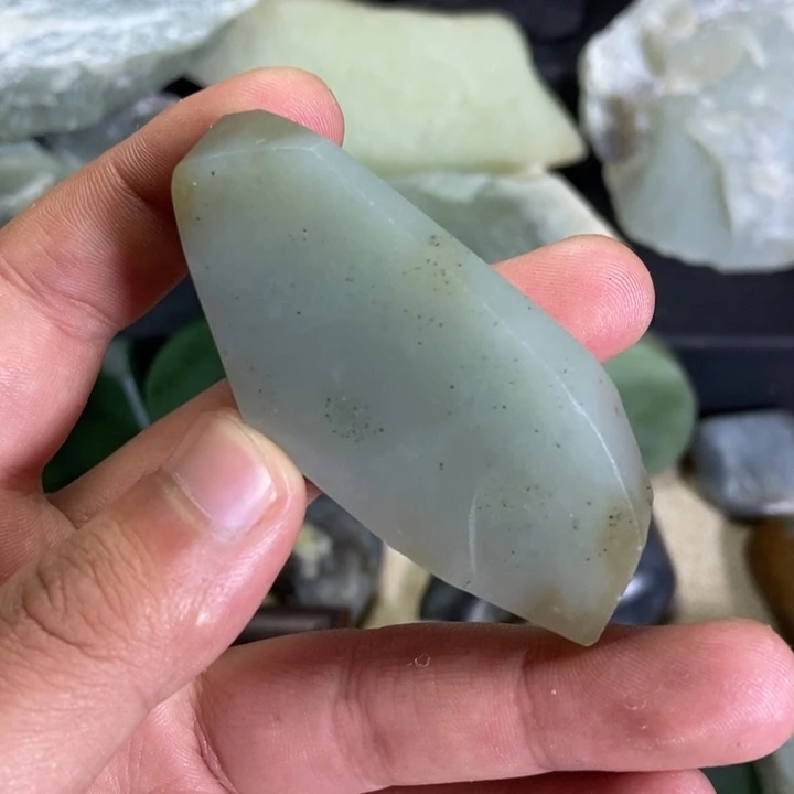 和田玉未镶嵌珠宝半成品