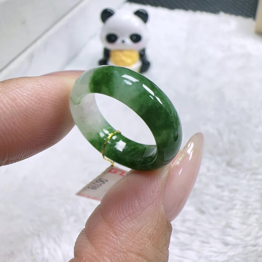 缅甸纯天然A货翡翠冰飘绿10/11号圈口戒指内径15.7*6.2*3.3 A3663