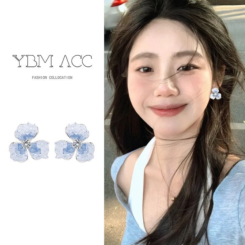 合金耳饰 森系蓝色渐变花朵耳钉2025新款设计感耳环轻奢高级耳饰