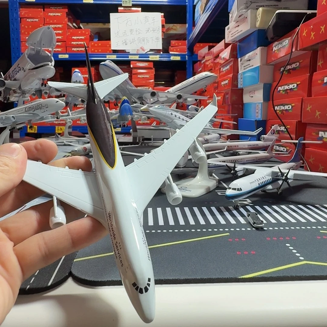 飞机模型合金ups747