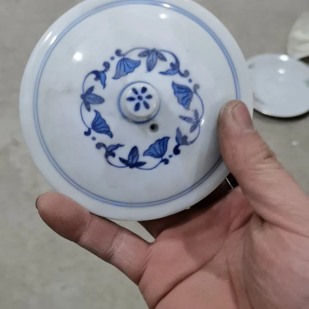 当代景德镇陶瓷工艺品心**足