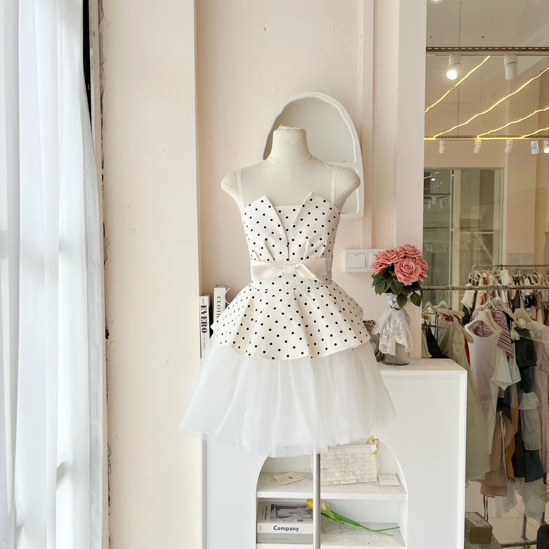 LHTE青青大码女装 法式设计感显瘦蓬蓬裙白色波点吊带连衣裙L2339