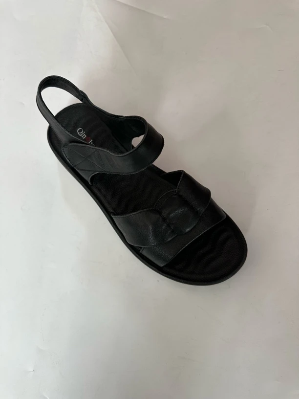 1828T超轻超软牛皮大码凉鞋