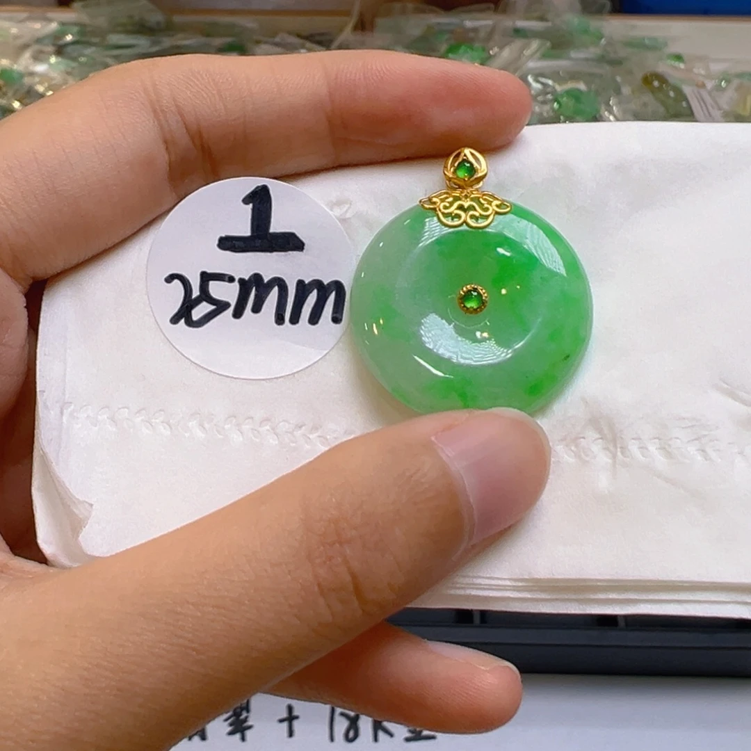 吊坠(不含链)18K金镶嵌翡翠