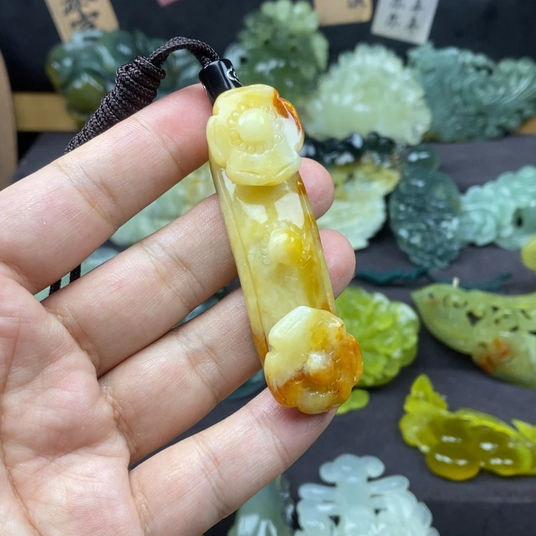 蛇纹石玉未镶嵌吊坠(赠链)微瑕