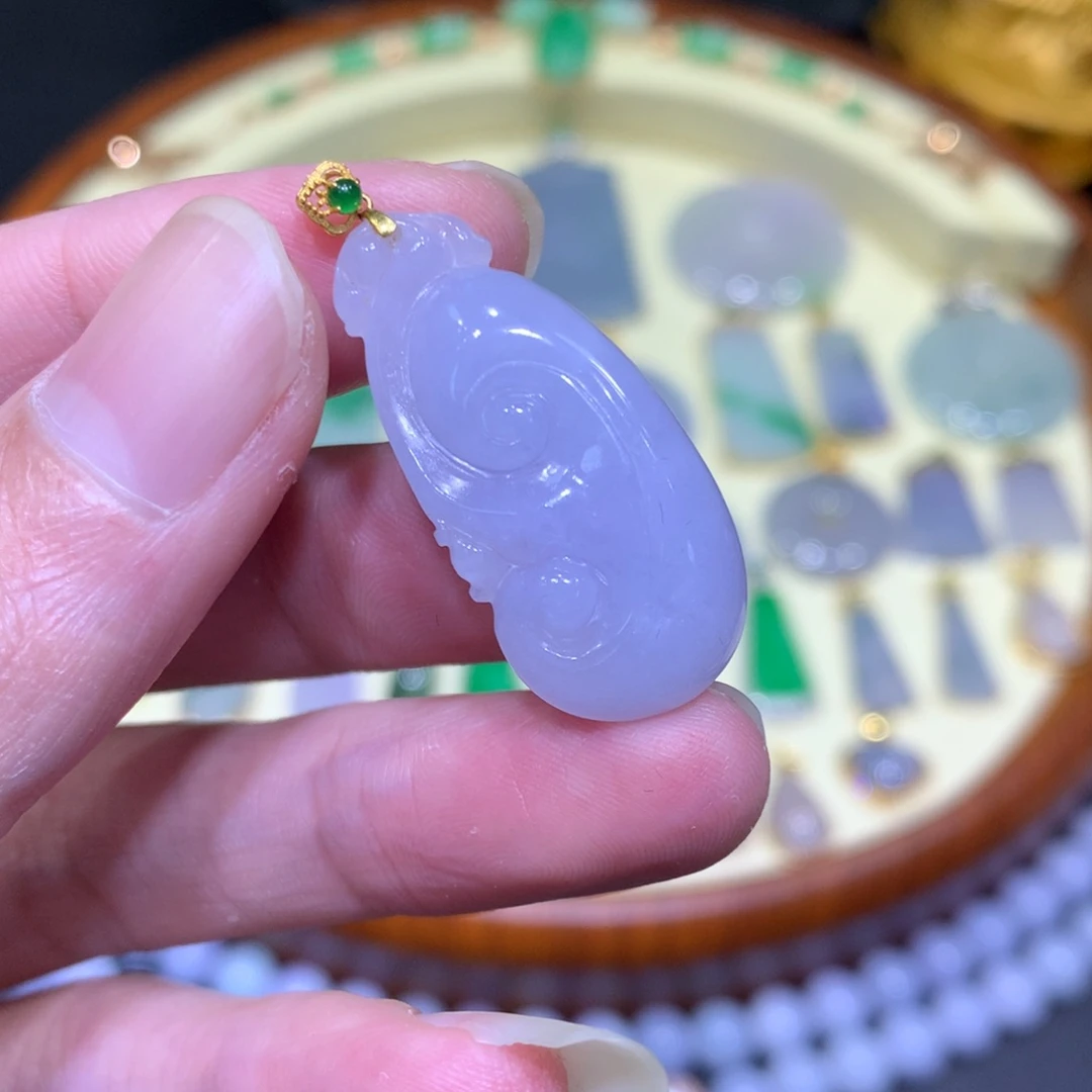 翡翠吊坠(不含链)18K金镶嵌