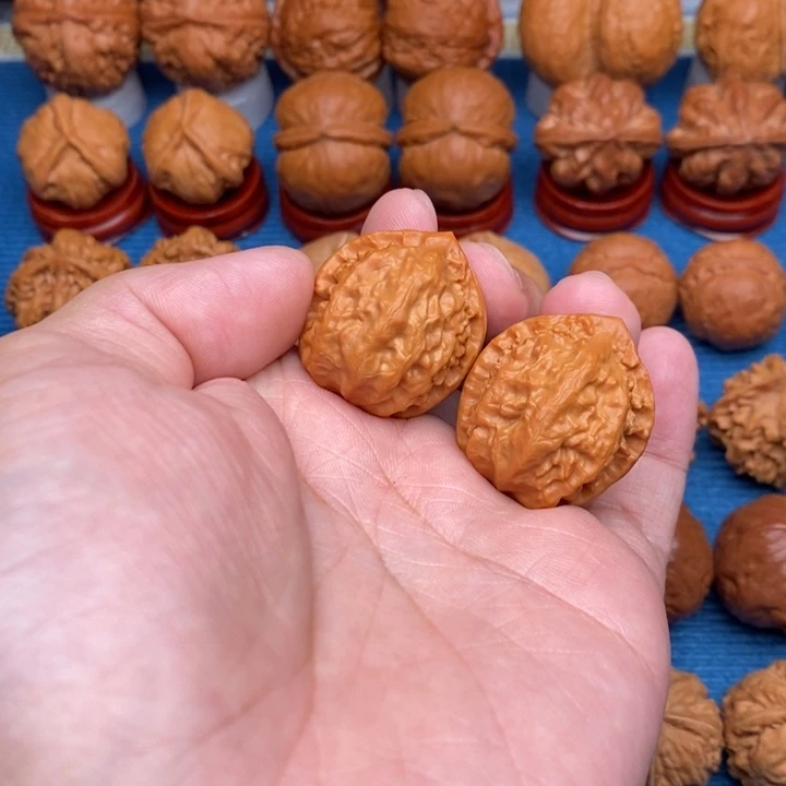 文玩核桃把件小龙脊