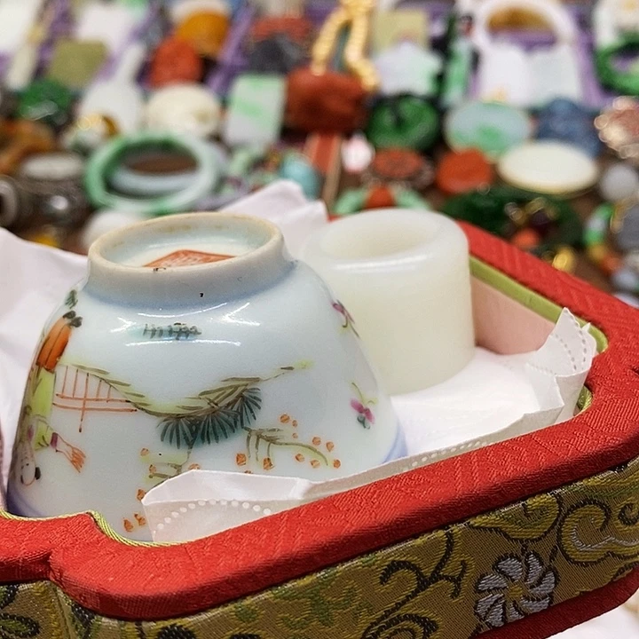 依***单青花手绘小主人杯子