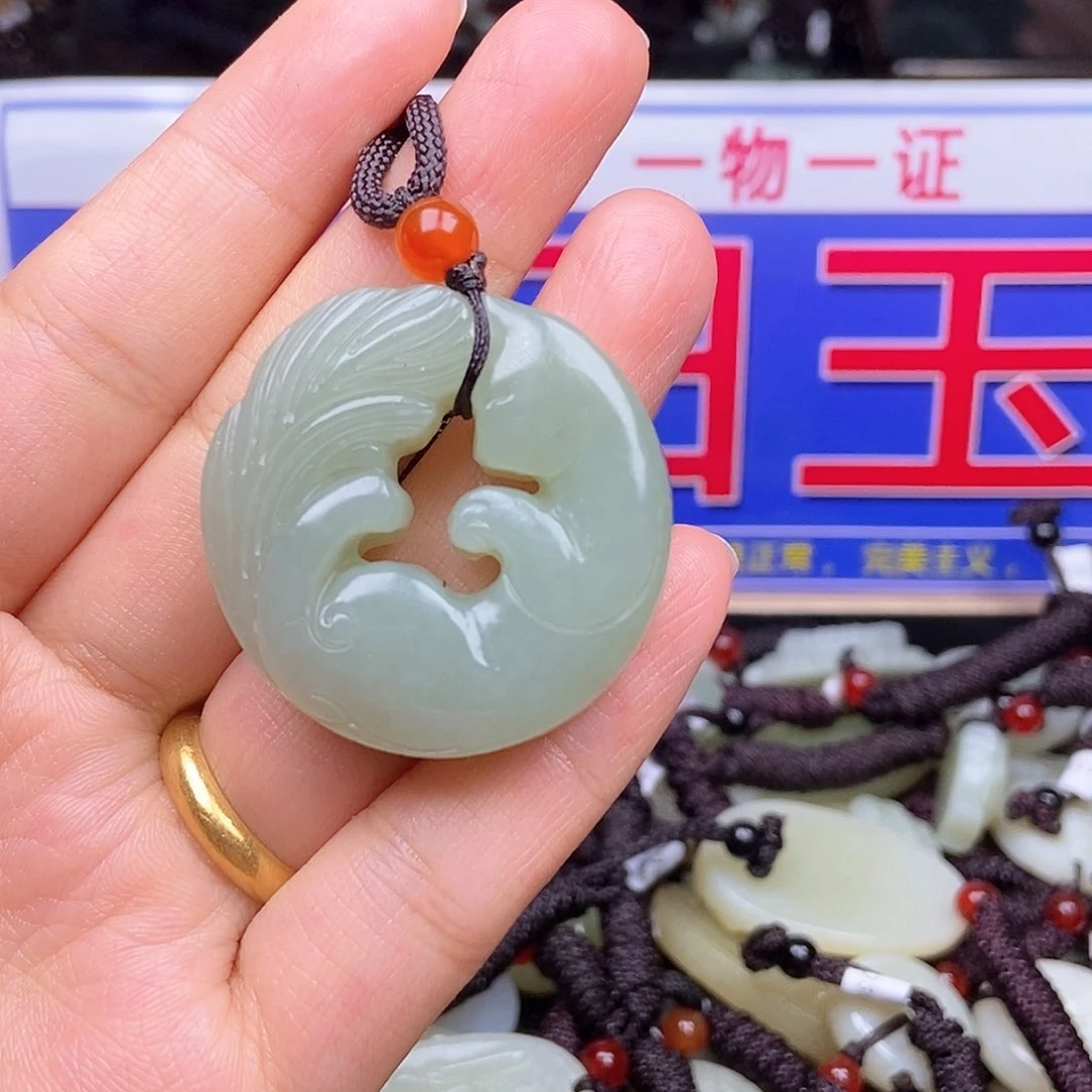 颈饰未镶嵌和田玉