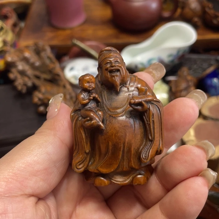 花梨木类端景台陶瓷艺术家的作品