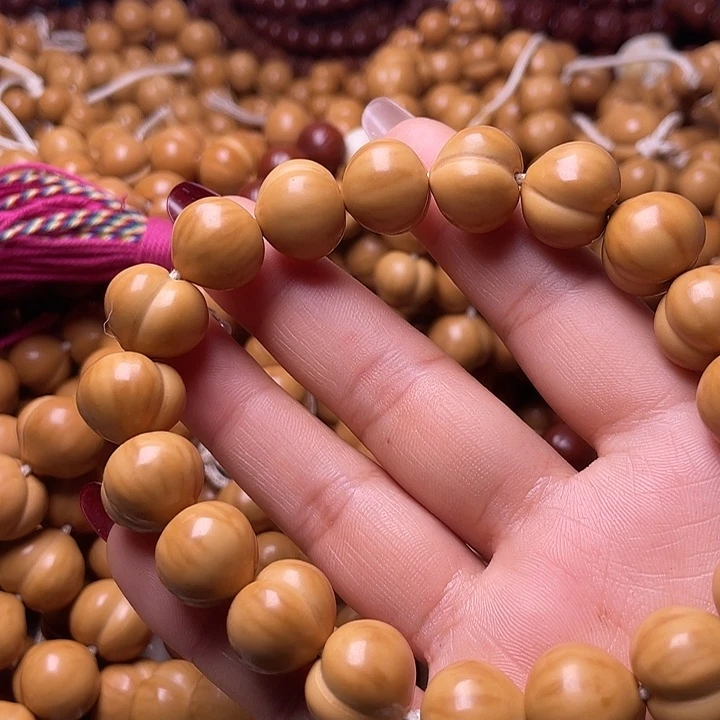 俞****手串猴头核桃14尺寸镜面柯基屁桃手持全品无暇