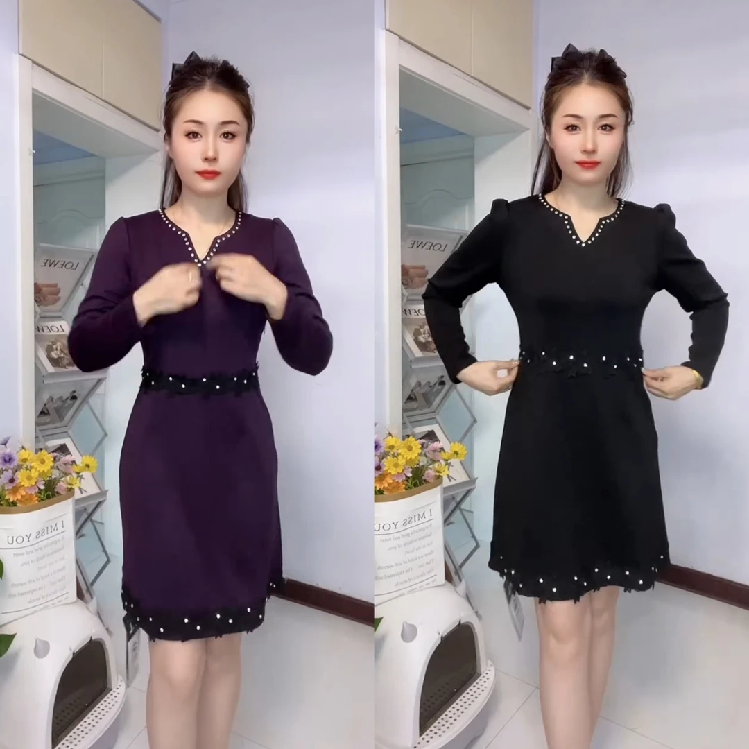 减龄遮肉显瘦圆领手工串珠修身气质高雅连衣裙