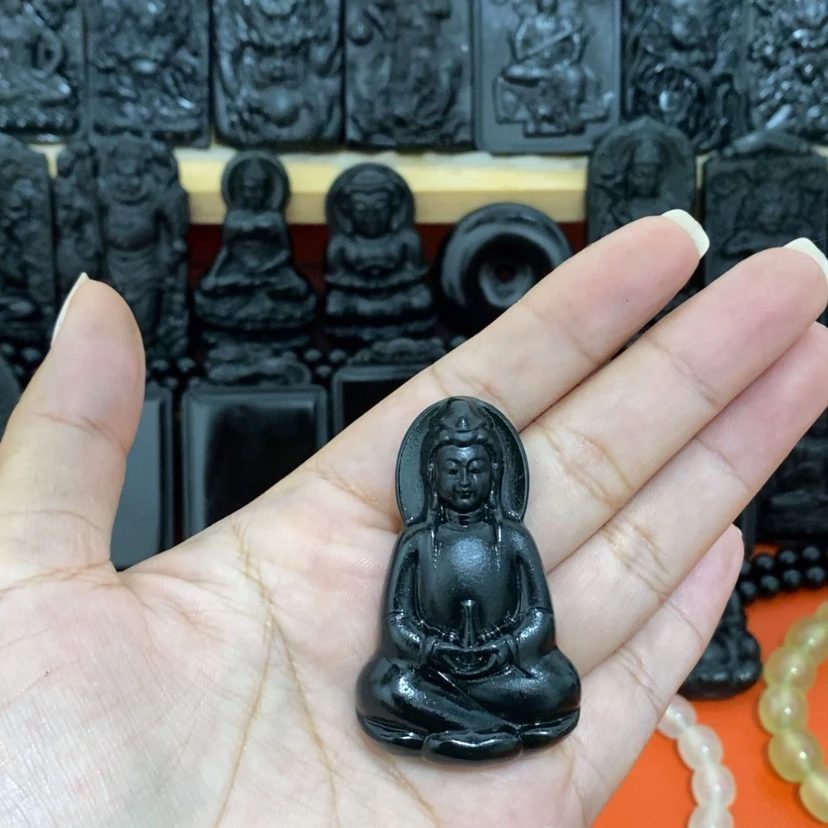 【闪购商品】未镶嵌蛇纹石玉颈饰和**阳