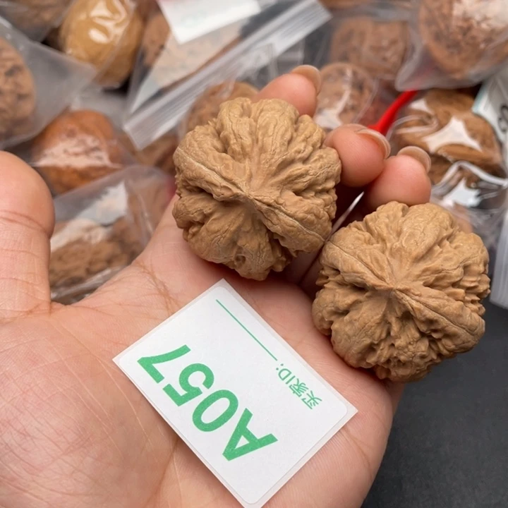 文玩核桃吊坠核桃