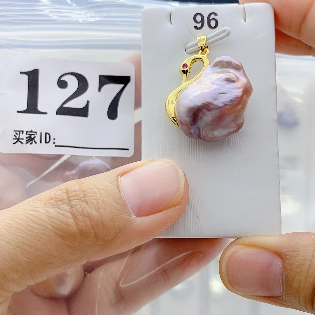 颈饰淡水珍珠钛钢