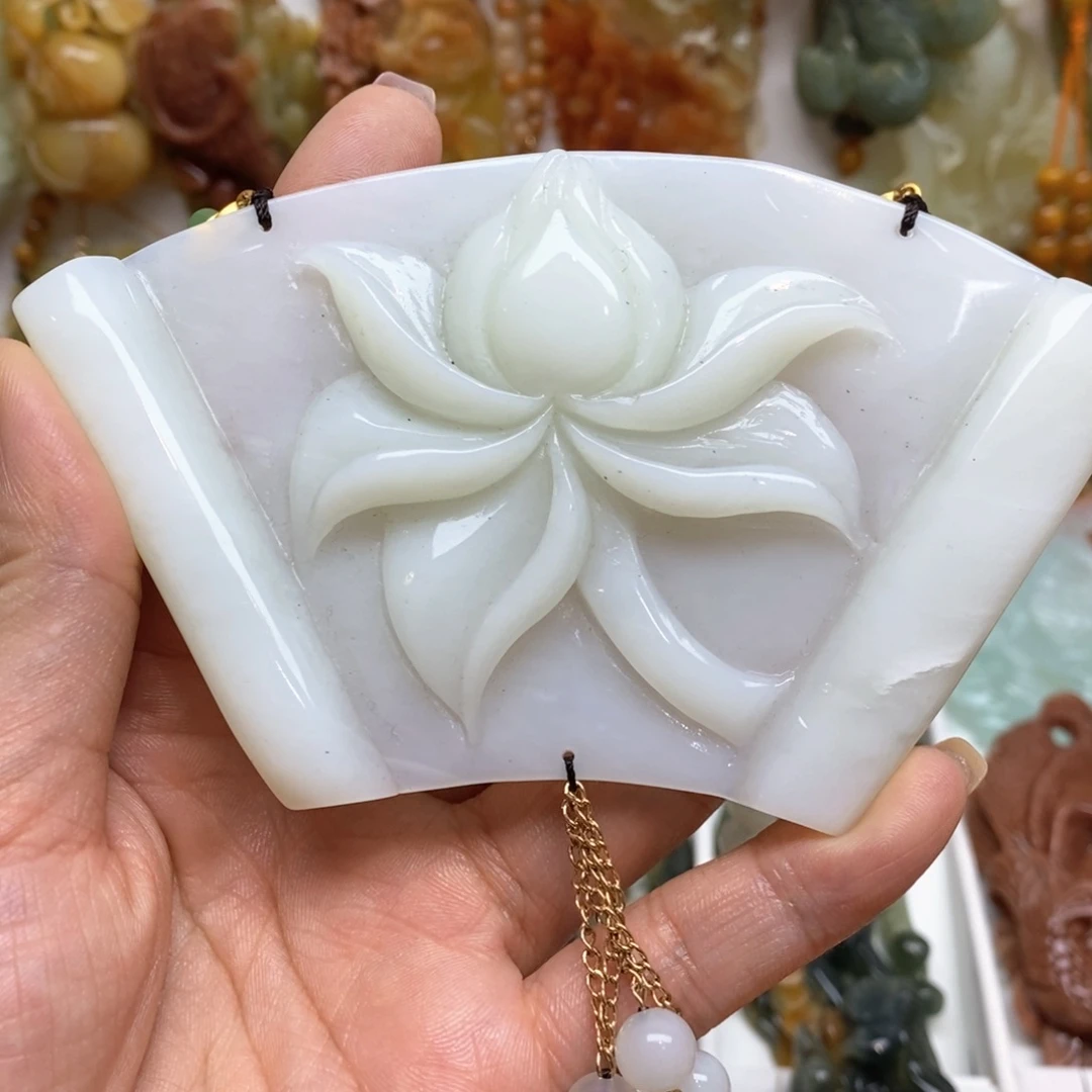 蛇纹石玉颈饰未镶嵌妙****》