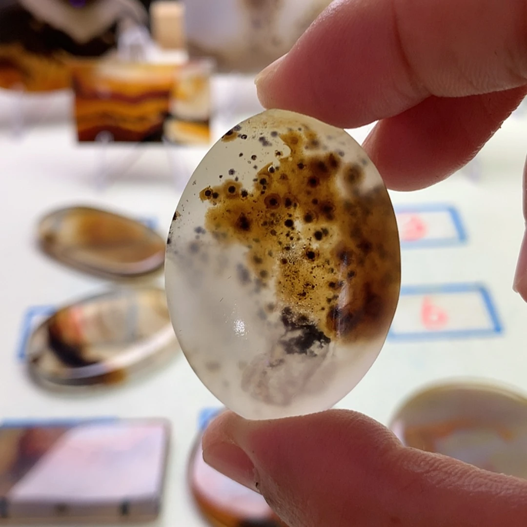 玛瑙/玉髓未镶嵌珠宝半成品