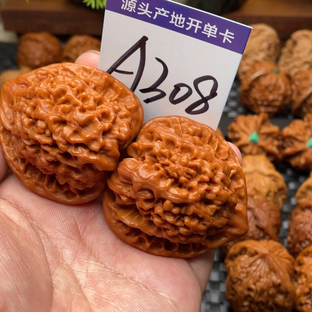 文玩核桃把件麒麟纹官帽47