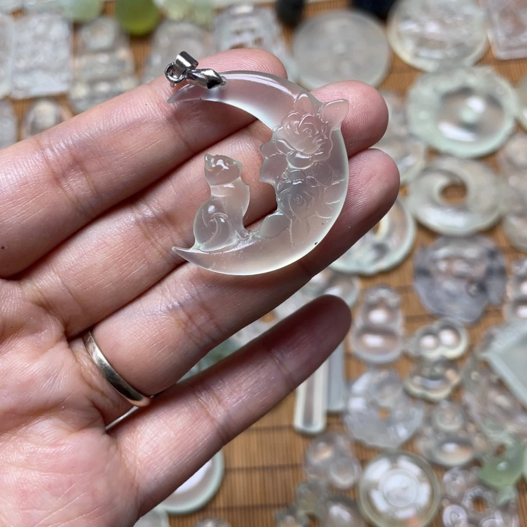 未镶嵌蛇纹石玉颈饰