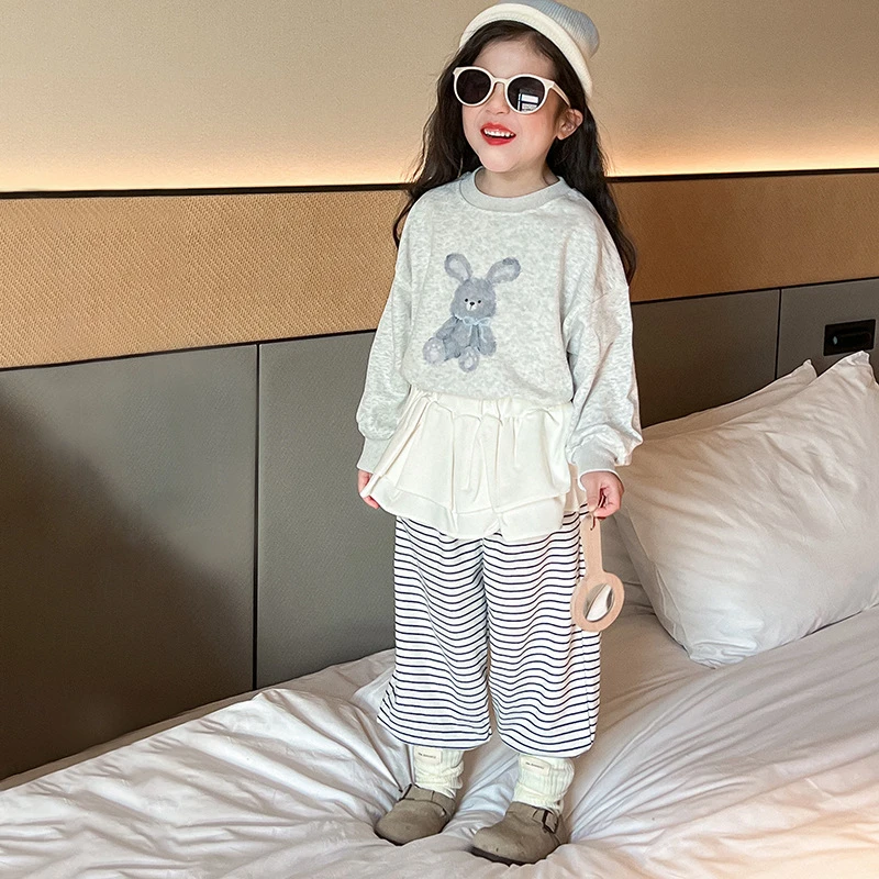 R25001女童套装春季新款卡通小熊卫衣百搭条纹裤洋气蛋糕短裙屁帘