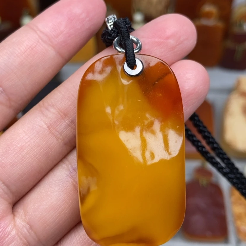 【闪购商品】未镶嵌吊坠(赠链)琥珀