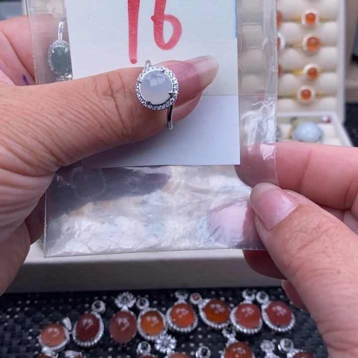 未镶嵌戒指翡翠缅甸