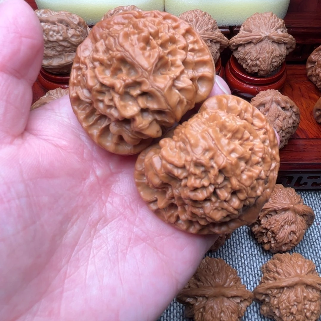 文玩核桃吊坠官帽52尺全品