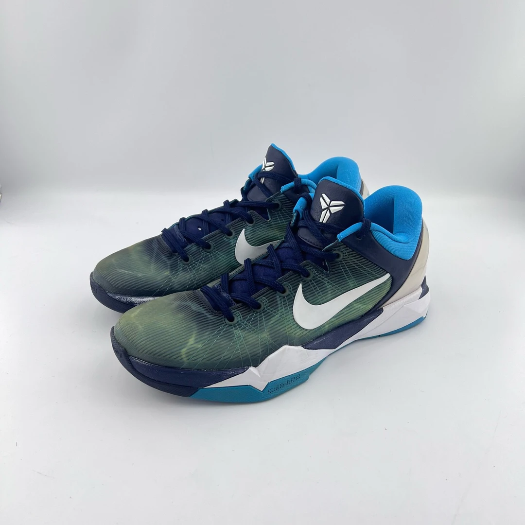 95新 NIKE/耐克 42.5码/防滑低帮篮球鞋/8530899