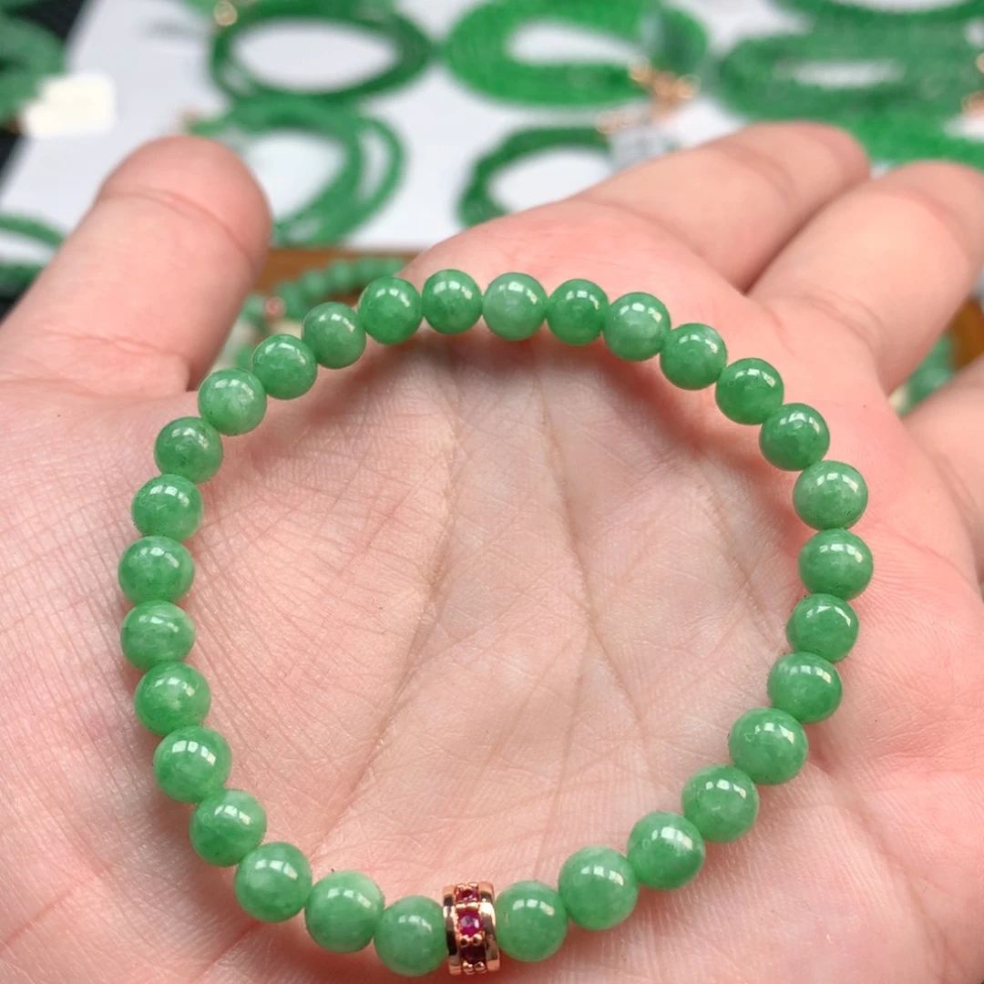 翡翠手链未镶嵌翡翠