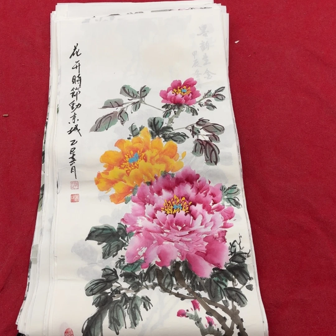 国画花鸟等图案为主的
