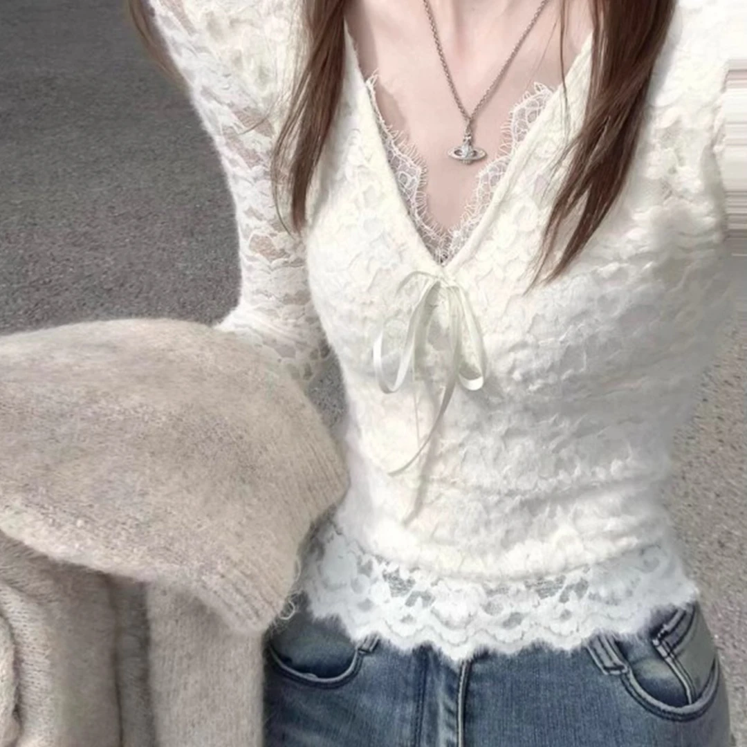 法式白色V领蕾丝蝴蝶结针织打底衫女秋冬温柔减龄小众内搭上衣