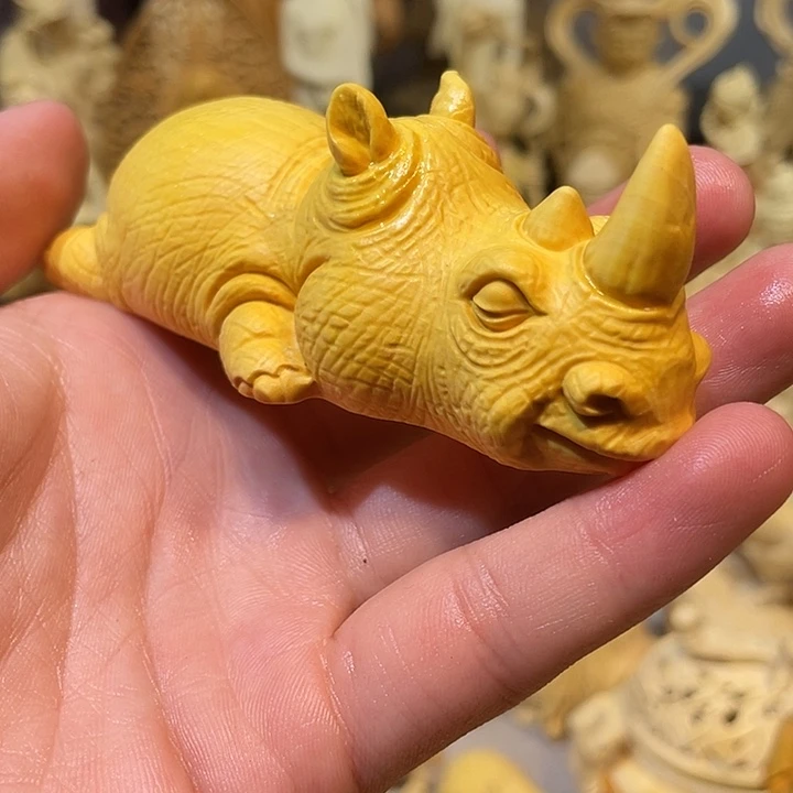 黄杨木小瑕疵犀牛