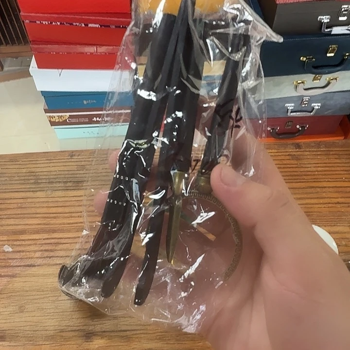 高端茶具套装等。